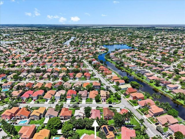 19187 NW 13th Ct, Pembroke Pines, FL 33029