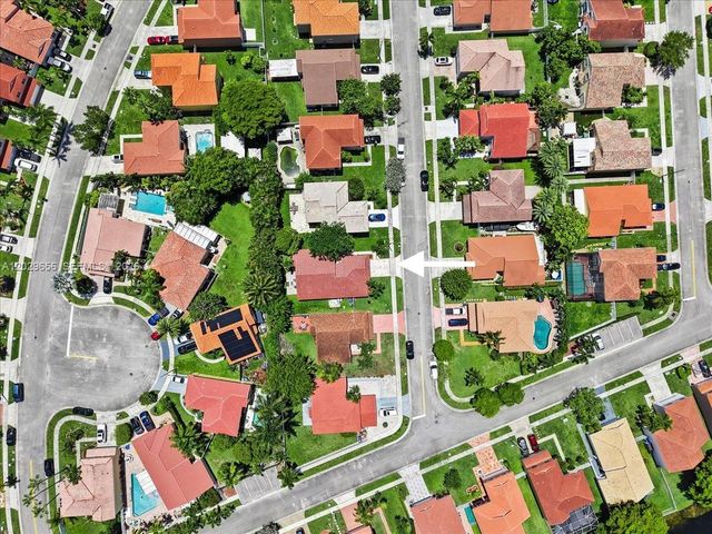 19187 NW 13th Ct, Pembroke Pines, FL 33029