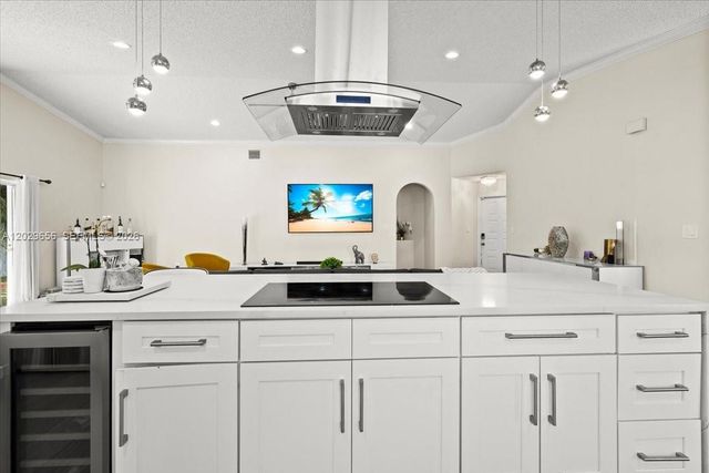 19187 NW 13th Ct, Pembroke Pines, FL 33029
