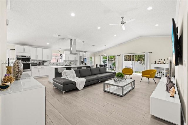 19187 NW 13th Ct, Pembroke Pines, FL 33029