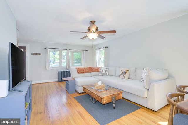 913 W MARTIN ST W, Martinsburg, WV 25401