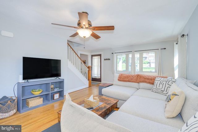 913 W MARTIN ST W, Martinsburg, WV 25401