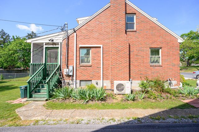 913 W MARTIN ST W, Martinsburg, WV 25401