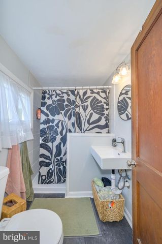913 W MARTIN ST W, Martinsburg, WV 25401