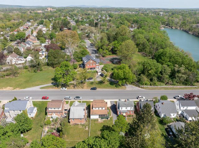 913 W MARTIN ST W, Martinsburg, WV 25401