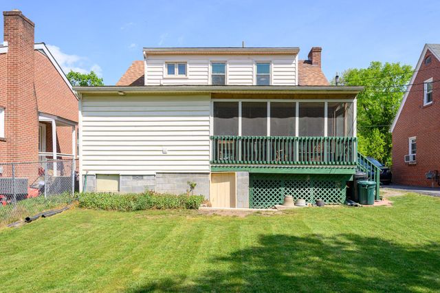 913 W MARTIN ST W, Martinsburg, WV 25401