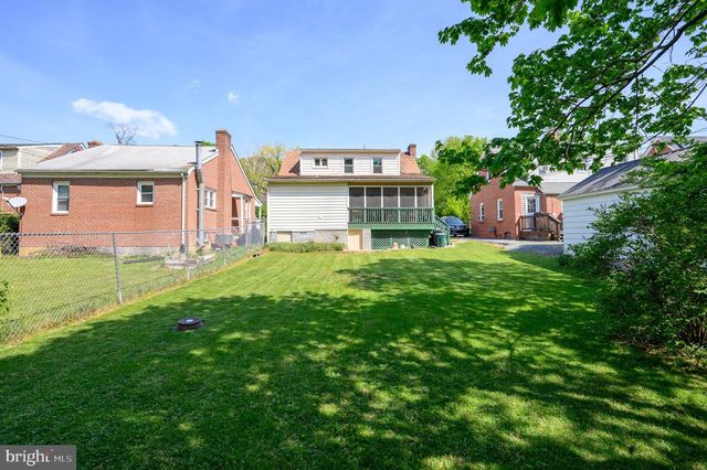 913 W MARTIN ST W, Martinsburg, WV 25401