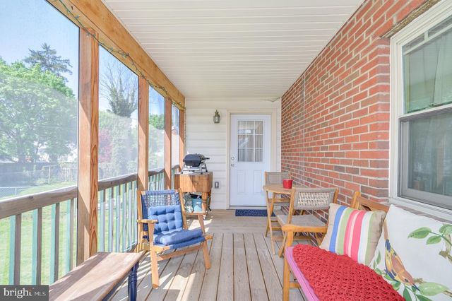 913 W MARTIN ST W, Martinsburg, WV 25401