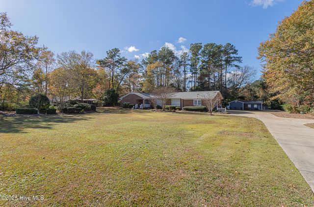 1296 Wolf Swamp Road, Jacksonville, NC 28546