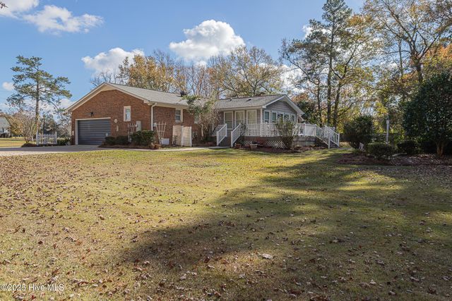 1296 Wolf Swamp Road, Jacksonville, NC 28546