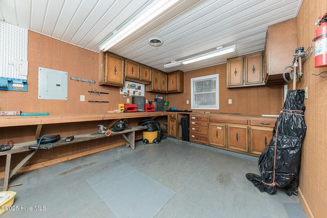 1296 Wolf Swamp Road, Jacksonville, NC 28546