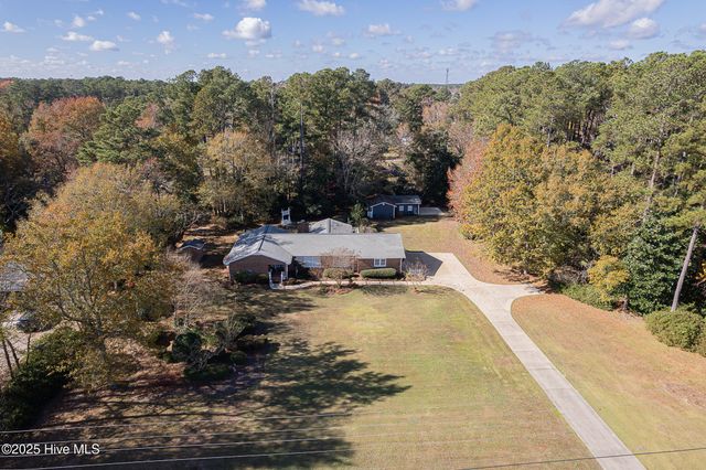 1296 Wolf Swamp Road, Jacksonville, NC 28546