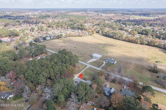 1296 Wolf Swamp Road, Jacksonville, NC 28546