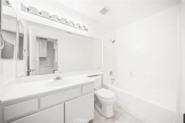 3895 Paris, Hemet, CA 92545