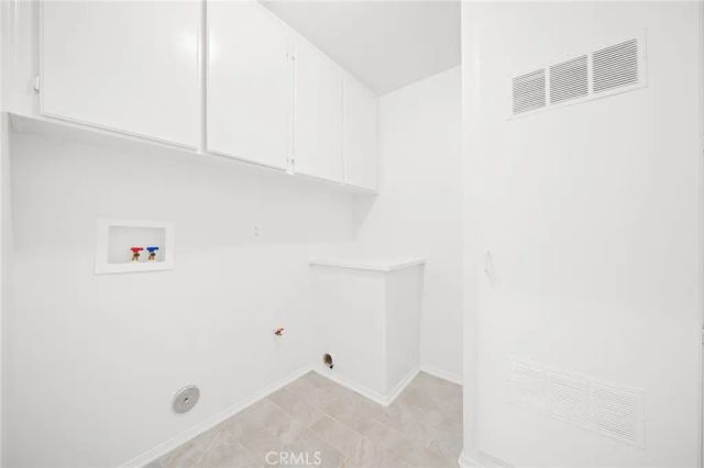 3895 Paris, Hemet, CA 92545