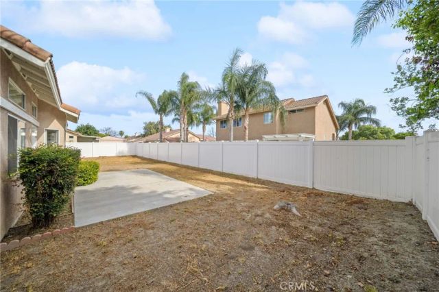 3895 Paris, Hemet, CA 92545