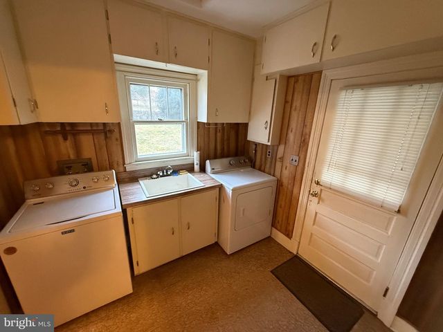 228 OPEQUON AVE, Winchester, VA 22601