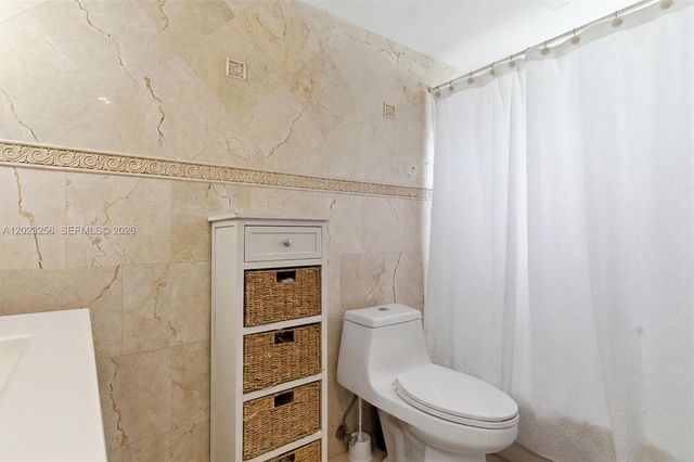 7680 SW 82nd Street H121, Miami, FL 33143