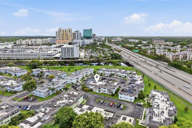 7680 SW 82nd Street H121, Miami, FL 33143