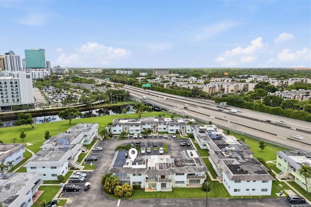 7680 SW 82nd Street H121, Miami, FL 33143