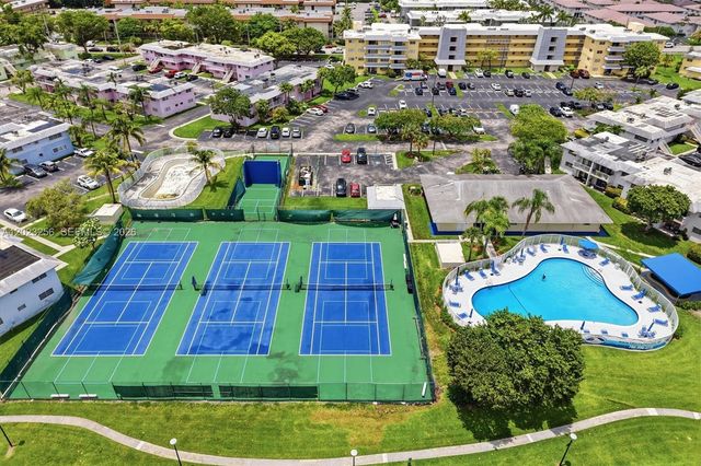 7680 SW 82nd Street H121, Miami, FL 33143