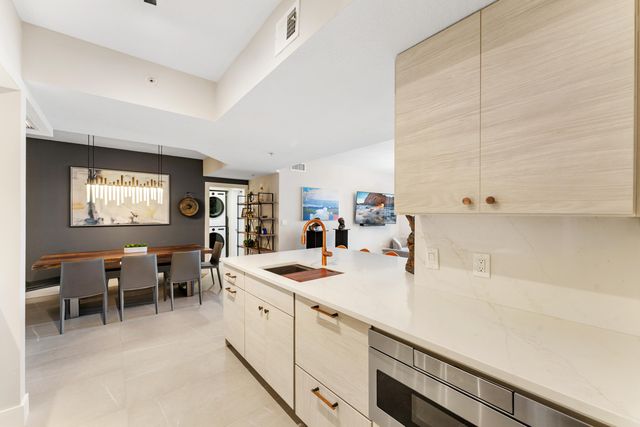 1551 N Flagler Drive 1114, West Palm Beach, FL 33401