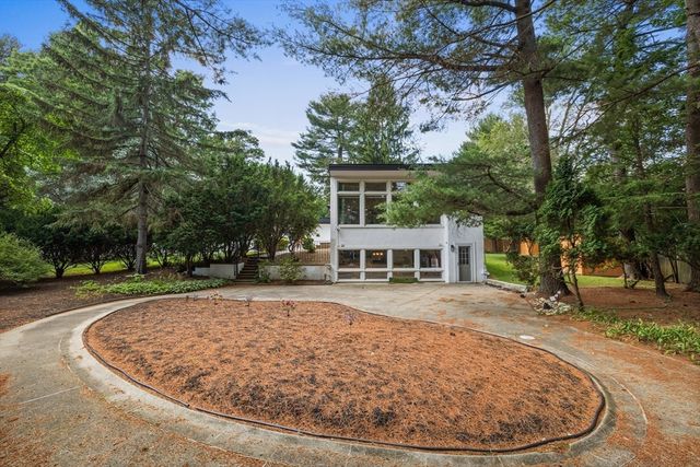11 Patterson Rd 11, Lexington, MA 02421
