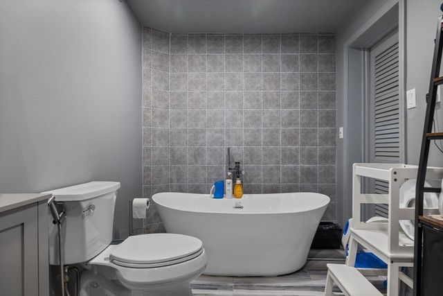 11 Patterson Rd 11, Lexington, MA 02421