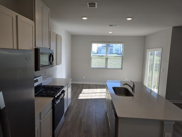 1164 Linn Cove Ct, Gallatin, TN 37066