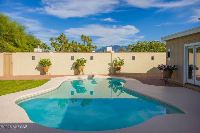 1718 N Avenida Ricardo Small, Tucson, AZ 85715