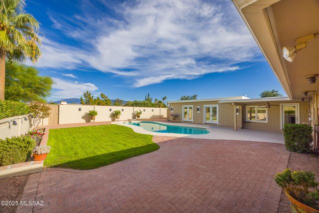 1718 N Avenida Ricardo Small, Tucson, AZ 85715