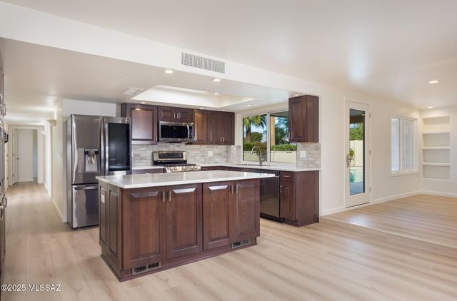 1718 N Avenida Ricardo Small, Tucson, AZ 85715