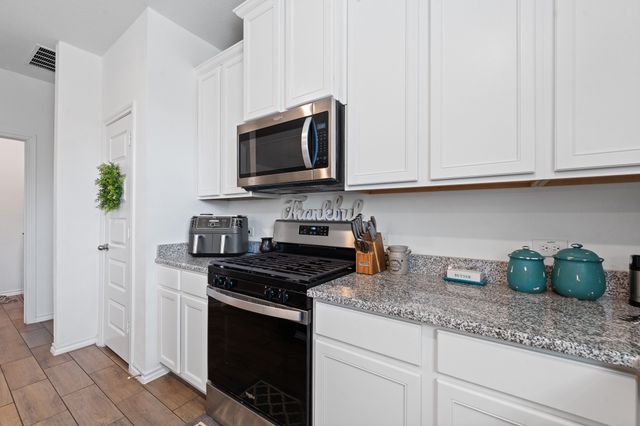 8209 Korat Vista, Godley, TX 76044