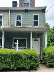 125 Venture St, Observatory Hill, PA 15214