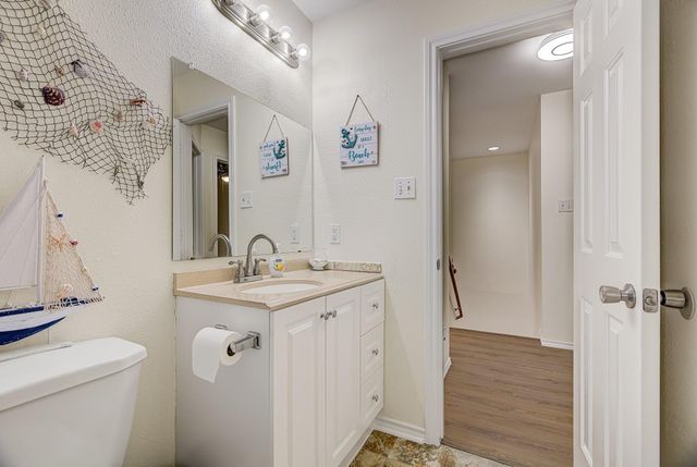 16610 Cairngrove Lane, Houston, TX 77084