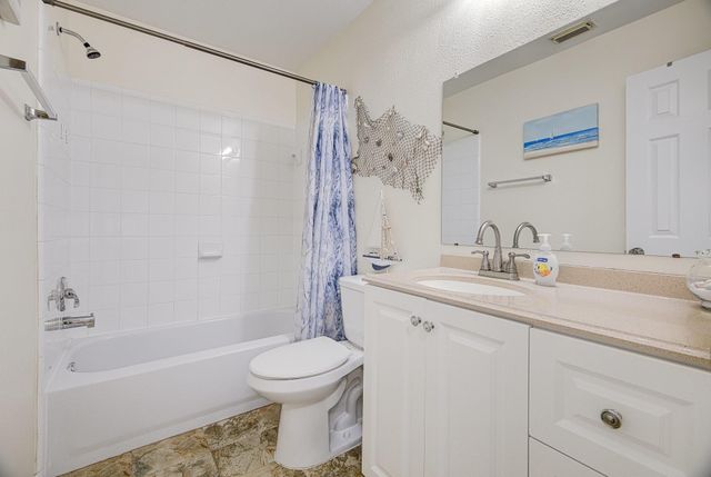 16610 Cairngrove Lane, Houston, TX 77084