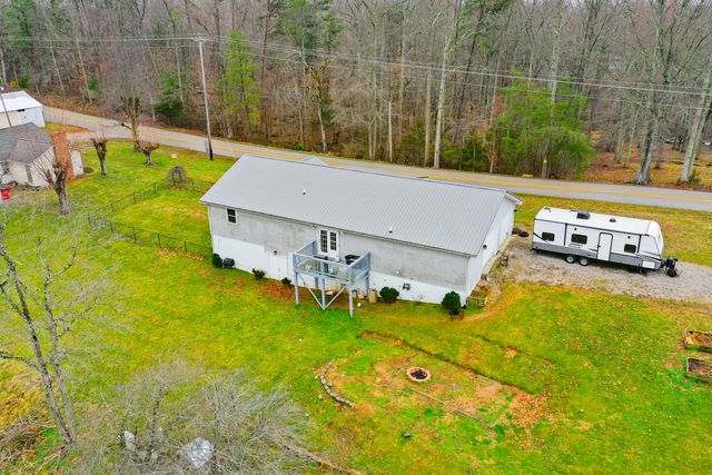 1484 W Pine Hill Road, London, KY 40744