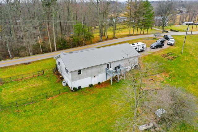 1484 W Pine Hill Road, London, KY 40744