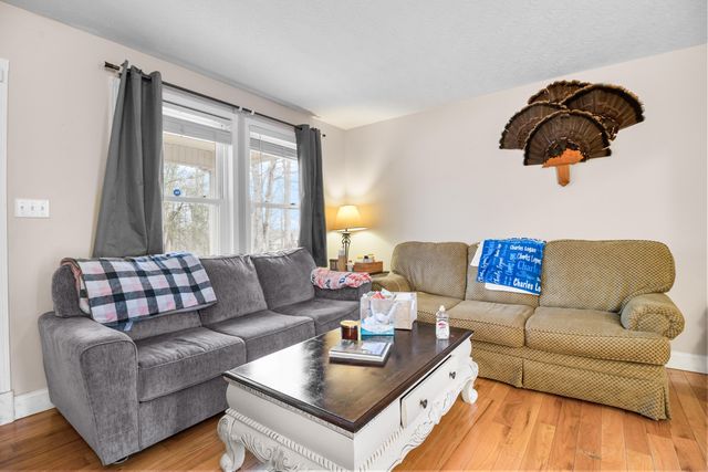 1484 W Pine Hill Road, London, KY 40744