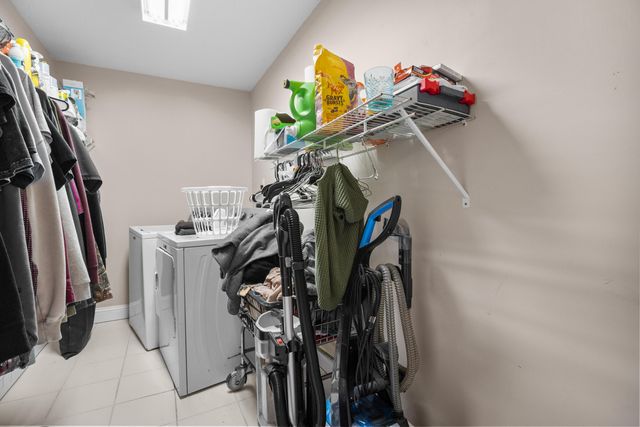 1484 W Pine Hill Road, London, KY 40744