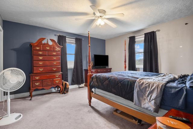 1484 W Pine Hill Road, London, KY 40744