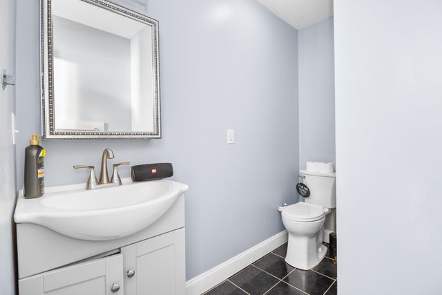 1484 W Pine Hill Road, London, KY 40744