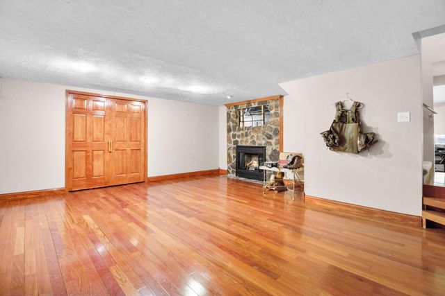 1484 W Pine Hill Road, London, KY 40744