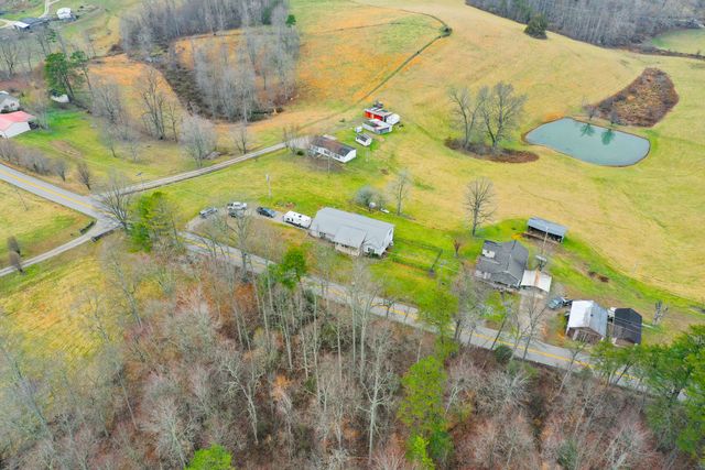 1484 W Pine Hill Road, London, KY 40744