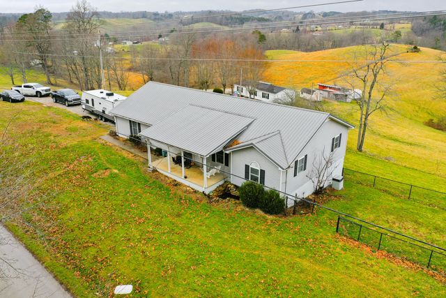 1484 W Pine Hill Road, London, KY 40744