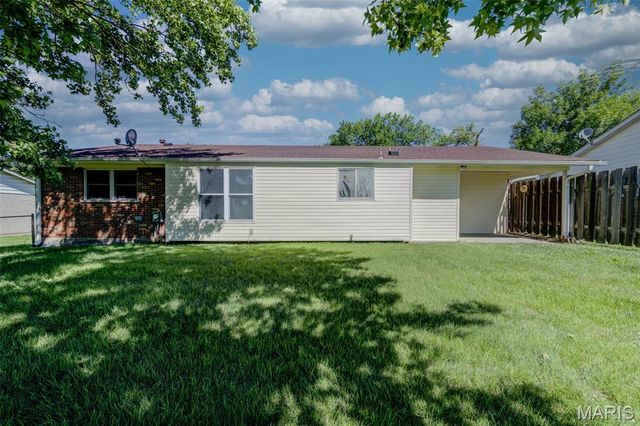 3756 Argonne Forest Drive, Florissant, MO 63034