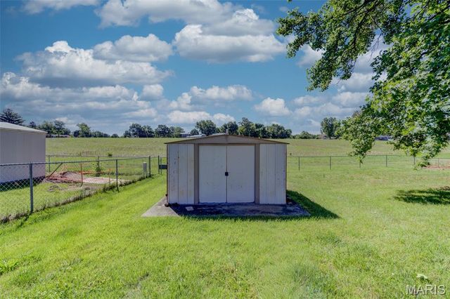 3756 Argonne Forest Drive, Florissant, MO 63034
