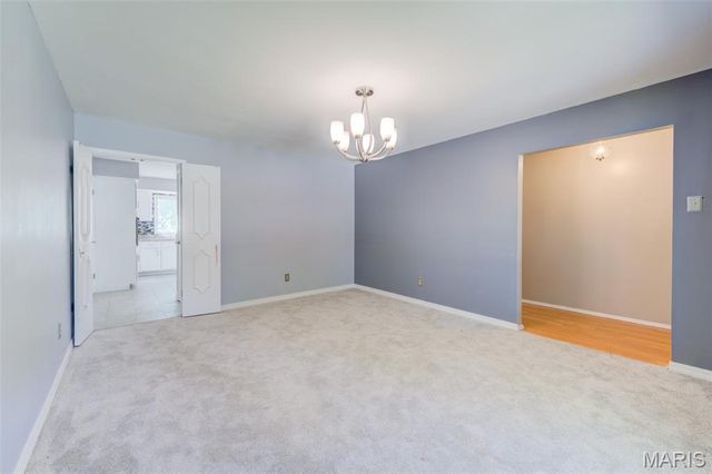3756 Argonne Forest Drive, Florissant, MO 63034