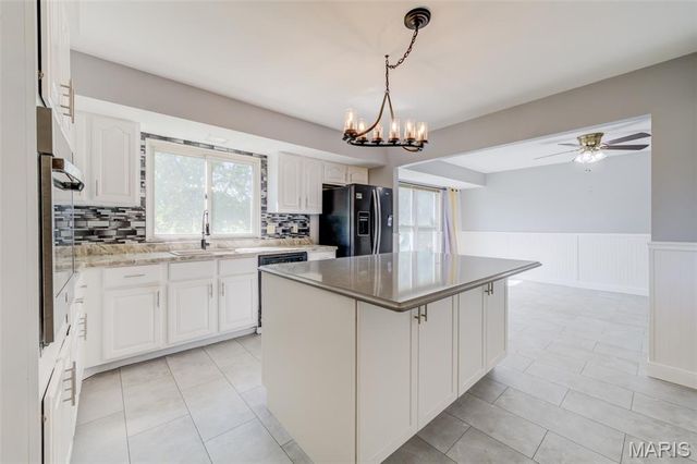 3756 Argonne Forest Drive, Florissant, MO 63034