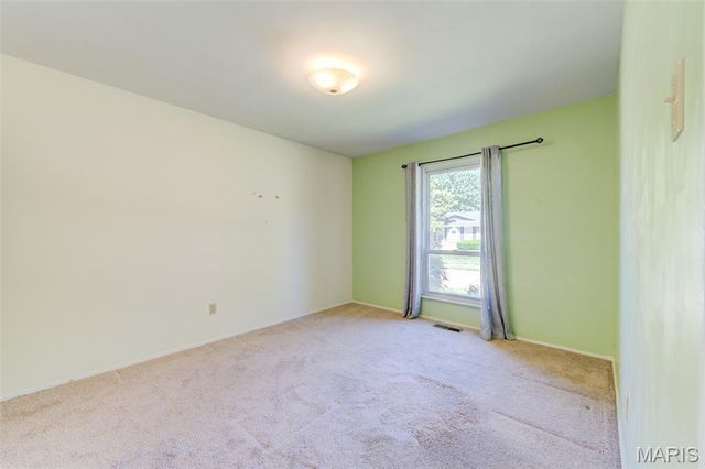 3756 Argonne Forest Drive, Florissant, MO 63034